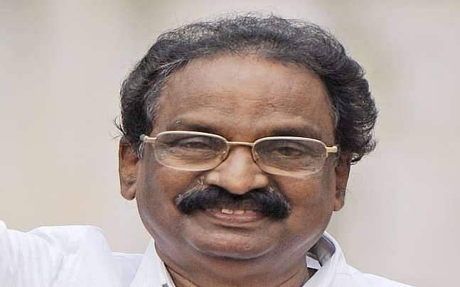 ചെക്ക് പോസ്റ്റ് വഴി എന്തും കടത്താം; തോമസ് ഐസകിനെതിരെ വിമര്ശനവുമായി മന്ത്രി എകെ ബാലന്