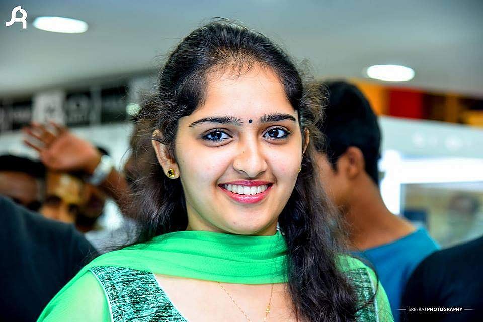 ഇഷ്ടം വോഡ്ക; ബിയറിന്റെ മണം ഇഷ്ടമല്ലെന്ന് സനുഷ