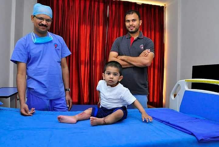 മരണട്രാക്ക് മുറിച്ചുകടന്ന് കുഞ്ഞ് സാലിഹ് വീണ്ടും പിച്ചവെച്ചു 