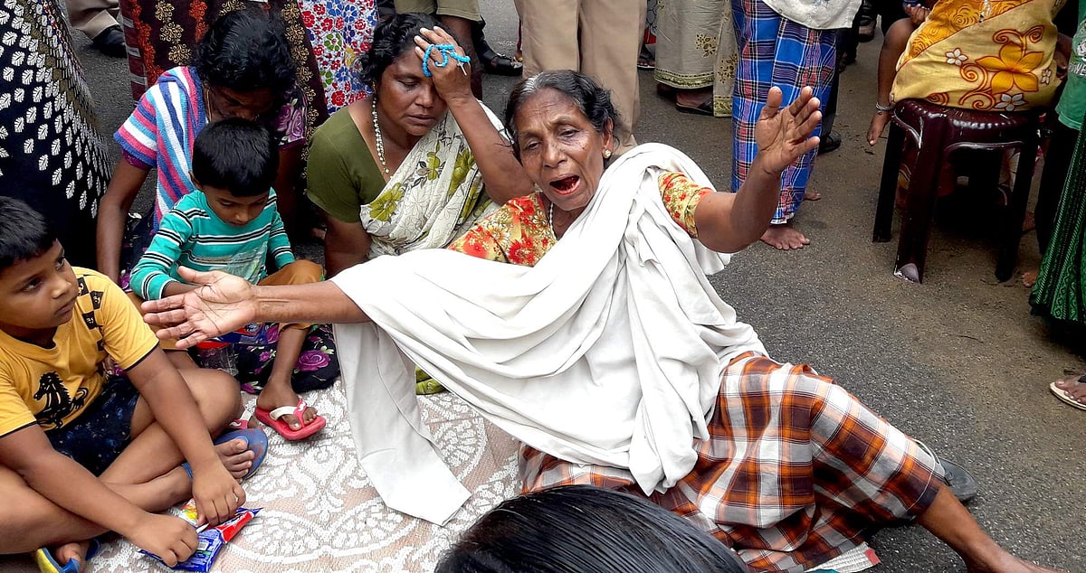 ഓഖി ദുരന്തം: 261 കേരളീയരെ കണ്ടെത്താനുണ്ടെന്ന് കേന്ദ്രം; ധനസഹായം വര്‍ധിപ്പിക്കണമെന്ന് കേരളം