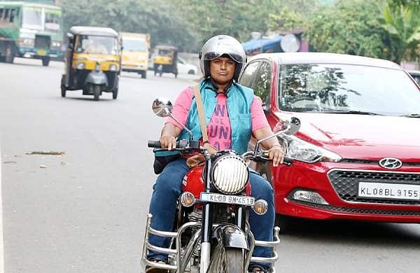 ഇനിയും തടയാന്‍ കഴിയില്ല, സ്ത്രീകളെ: വിനയ സംസാരിക്കുന്നു