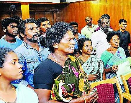 ഞങ്ങള്‍ക്കു വിശ്വാസം കേരളത്തില്‍; സഹായം തേടി തമിഴ് മത്സ്യത്തൊഴിലാളികള്‍ തിരുവനന്തപുരത്ത്