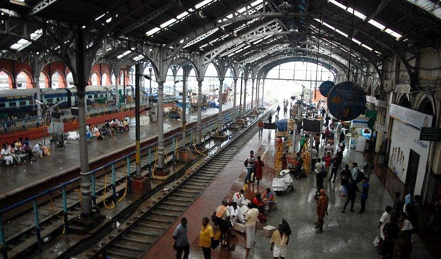 റെയില്‍വേയില്‍ പ്രധാനമന്ത്രിക്ക് അതൃപ്തി