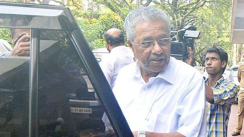 സംഘഭീഷണി വിലയ്‌ക്കെടുത്തില്ല, മുഖ്യമന്ത്രി മംഗളൂരുവിലെത്തി