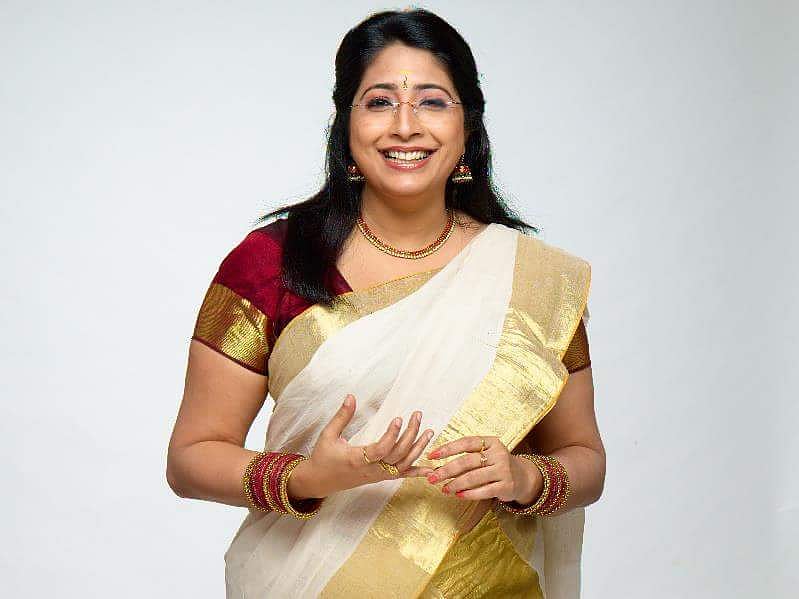 ഭാവി മരുമകള്‍ക്ക് നിയമവിരുദ്ധമായി ഒന്നും നല്‍കിയിട്ടില്ലെന്ന് ലക്ഷ്മി നായര്‍