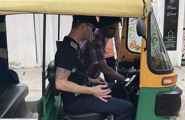 ക്ലാര്ക്കിനിണങ്ങാത്ത ടുക്കു ടുക്കു ഉണ്ടോ?