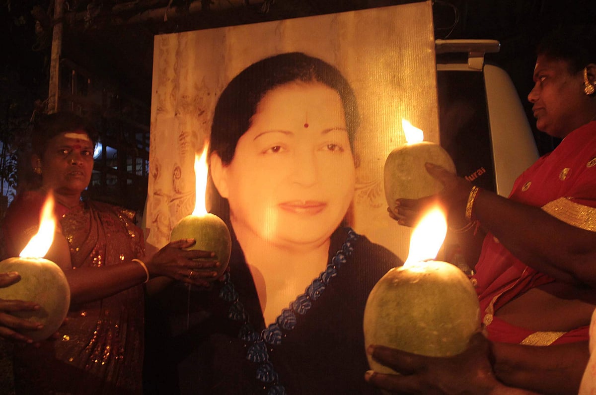 ജയലളിത ആശുപത്രിയിലെത്തിയത് ചവിട്ടേറ്റെന്ന് ആരോപണം