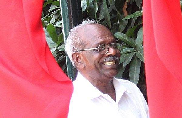 എസ് രാജേന്ദ്രനെ പിന്തുണച്ച് എംഎം മണി, പൂച്ചയും പട്ടിയും എന്നു പറഞ്ഞുവന്നവരെ ഓടിച്ചിട്ടുണ്ടെന്നും മന്ത്രി 