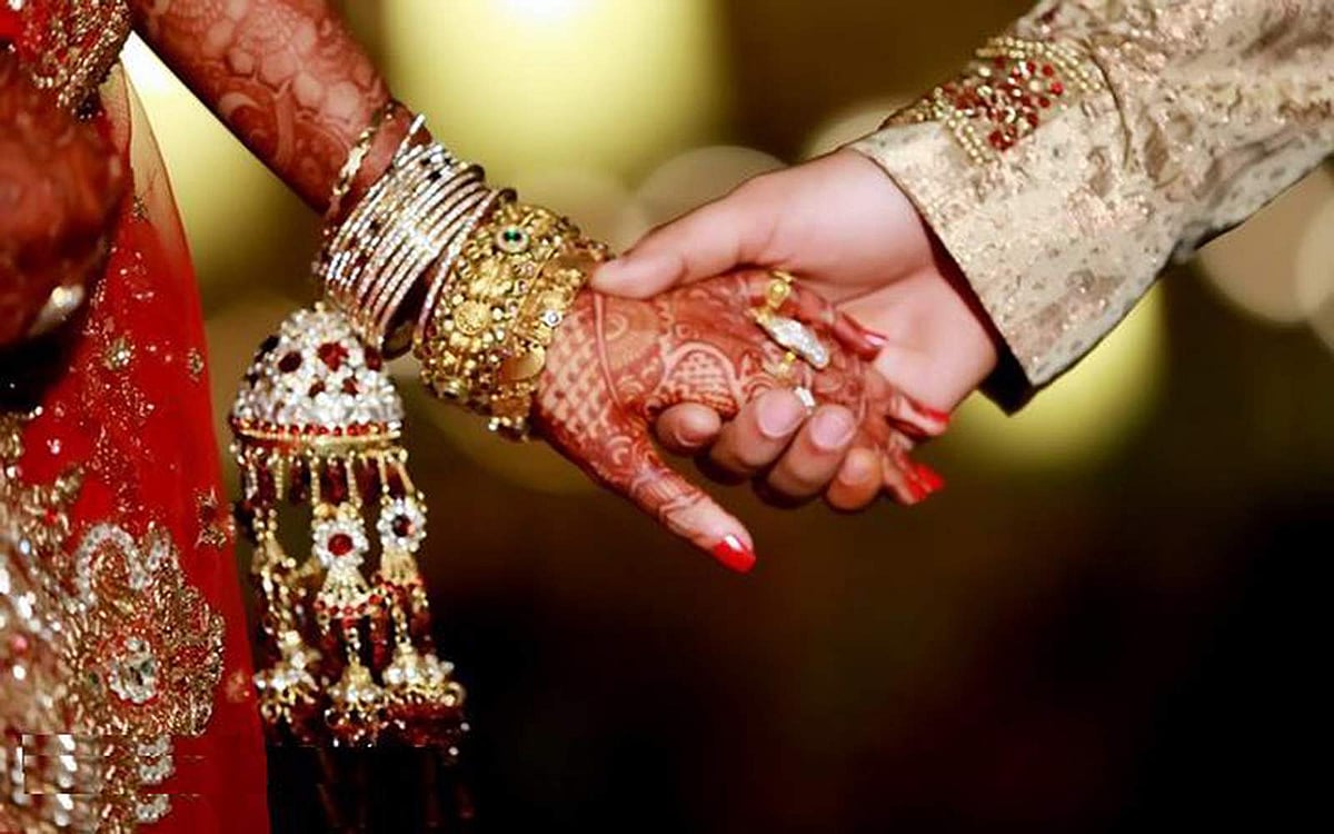 ഛായകടക്കാരനായ അച്ഛന്‍ മക്കളുടെ കല്യാണത്തിന് സ്ത്രീധനത്തിനായി ചെലവഴിച്ചത് 1.51 കോടി, പിതാവിന് ആദായനികുതി വകുപ്പിന്റെ നോട്ടീസ്