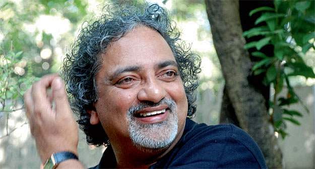 മണിയുടെ പ്രസംഗം കേള്‍ക്കുന്നത് സമയനഷ്ടവും മാനനഷ്ടവുമെന്ന്  ജോയ് മാത്യു