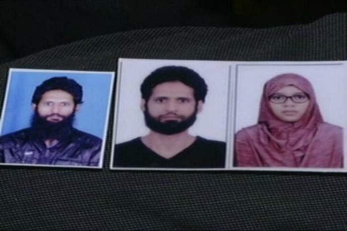 ഐഎസിലേക്ക് മലയാളി യുവാക്കളെ ആകര്ഷിക്കാന് വാട്സ് ആപ്പ് ഗ്രൂപ്പ്; പിന്നില് ഐഎസില് ചേര്ന്ന മലയാളി