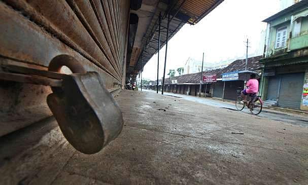 കോട്ടയത്ത് ഹര്‍ത്താല്‍ ആരംഭിച്ചു; ബിജെപിക്കാര്‍ക്ക് മര്‍ദ്ദനമേറ്റതില്‍ പങ്കില്ലെന്ന് സിപിഎം