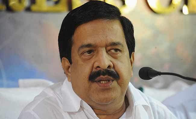 മുഖ്യമന്ത്രി പോത്തിനെ ചാരി എരുമയെ അടിക്കുന്നുവെന്ന് രമേശ് ചെന്നിത്തല; കണ്ണൂര്‍ കൊലപാതകം മുഖ്യമന്ത്രി നിസാരവത്കരിക്കുന്നു
