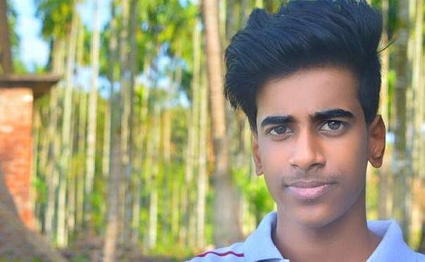 സിബിഐ അന്വേഷണം ആവശ്യപ്പെട്ട് ജിഷ്ണുവിന്റെ അച്ഛന് സെന്കുമാറിന് മുന്നില്