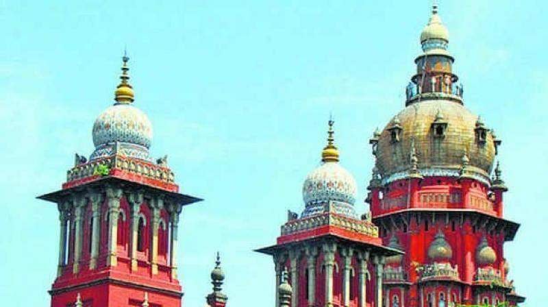 പതിനേഴ് വര്‍ഷമായി ദിവസ വരുമാനം 2 രൂപ; നീതി തേടി കോടതിക്ക് മുന്നില്‍