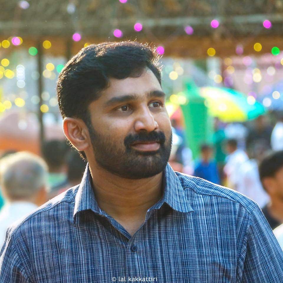 ഡാ മലരേ, കാളേടെ മോനെ, എല്ലാവര്‍ക്കും വിശപ്പടക്കാന്‍ വല്ലതും കിട്ടുന്നുണ്ടോന്ന് നോക്ക്; കന്നുകാലി കശാപ്പ് നിരോധനത്തിനെതിരെ ബല്‍റാം
