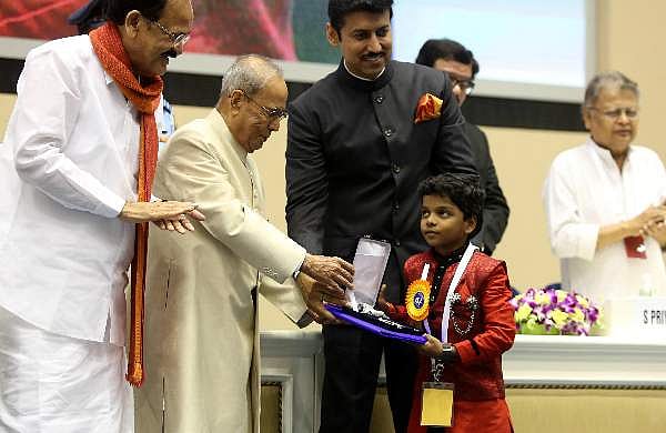 ഡെല്‍ഹിയില്‍ നടന്ന 64മത് ദേശീയ ചലച്ചിത്ര അവാര്‍ഡ്ദാന ചടങ്ങ്