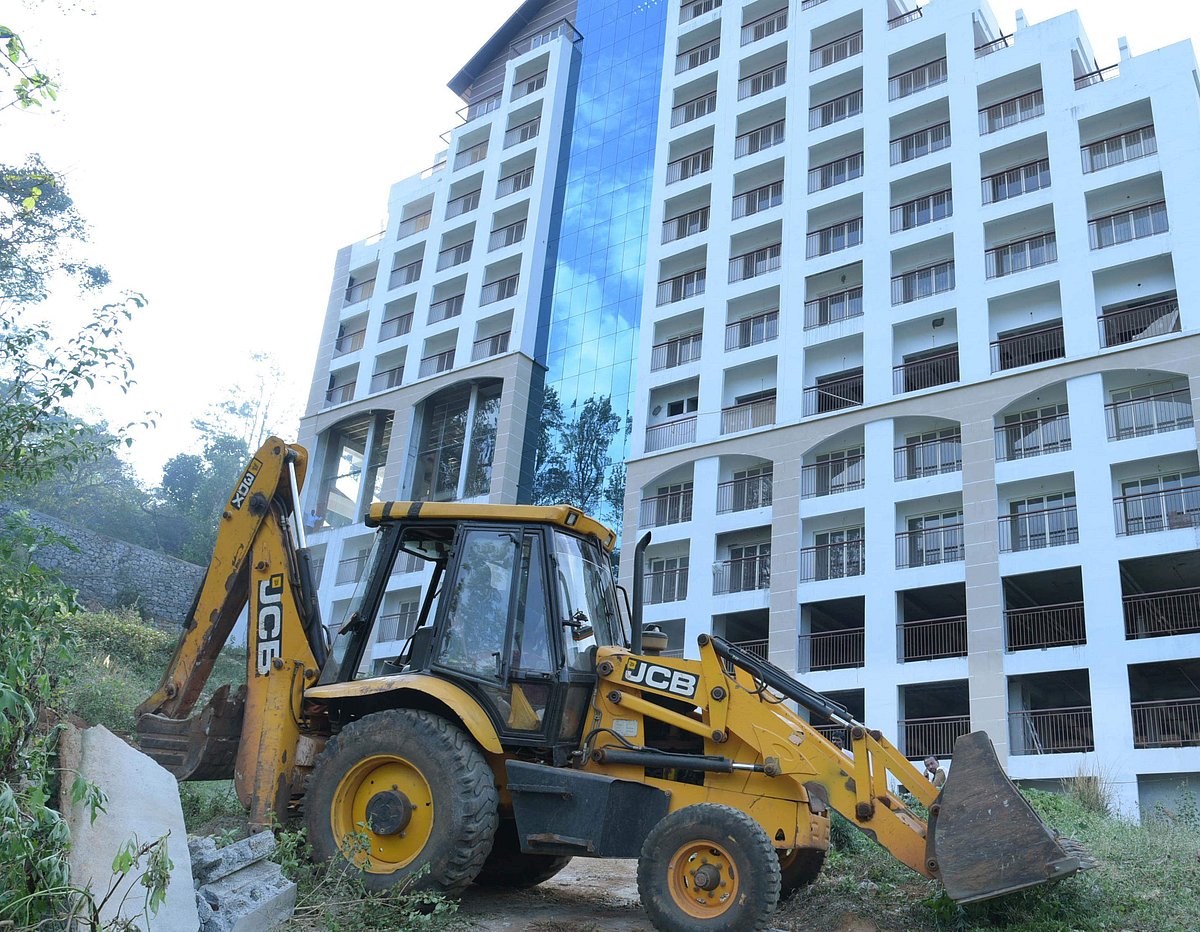 മൂന്നാര്‍ സര്‍വക്ഷിയോഗം അവസാനിച്ചു; കയ്യേറ്റമൊഴിപ്പിക്കുന്നതിന് സമഗ്ര നിയമനിര്‍മാണം പരിഗണനയിലെന്ന് സര്‍ക്കാര്‍