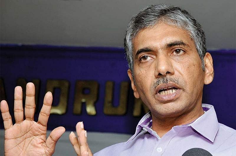 ജേക്കബ് തോമസ് വീണ്ടും അവധി നീട്ടുന്നു
