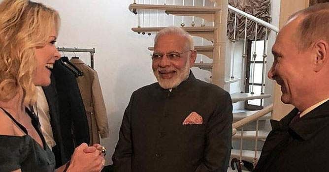 താങ്കള്‍ ട്വിറ്ററിലുണ്ടോ? മാധ്യമപ്രവര്‍ത്തകയുടെ ചോദ്യംകേട്ട് മോദി അന്തംവിട്ടു! 