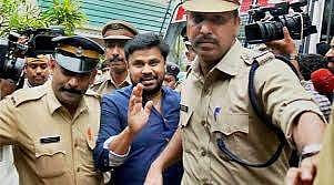 ദിലീപിന്റെ അറസ്റ്റിനെത്തുടര്‍ന്ന് ആക്രമിക്കപ്പെട്ട നടി നന്ദി പറയുന്ന വ്യാജ വീഡിയോ പ്രചരിക്കുന്നു