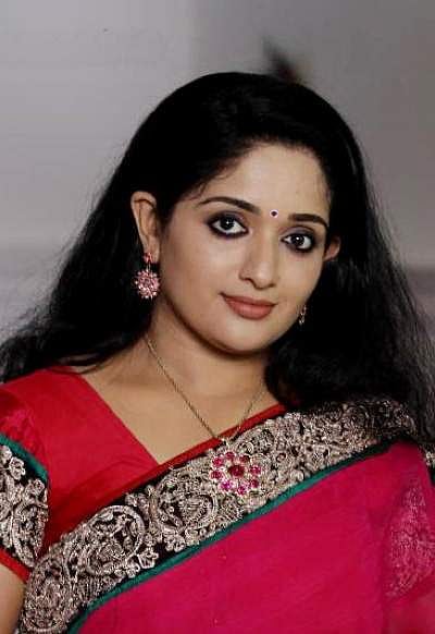 ദിലീപിന്റെ അറസ്റ്റിനു പിന്നാലെ ഫേസ്ബുക്ക് പേജ് ഡിയാക്റ്റിവേറ്റ് ചെയ്ത് കാവ്യാ മാധവന്‍