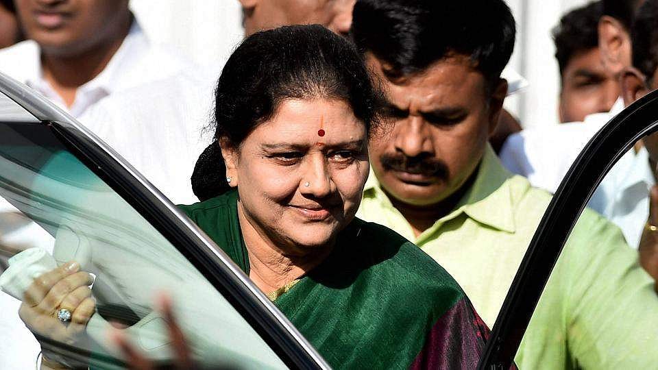 ശശികലയ്ക്ക് ജയിലില് വിഐപി ജീവിതം; സൗകര്യം ഒരുക്കി കൊടുത്തത് രണ്ടുകോടി കൈക്കൂലി വാങ്ങി