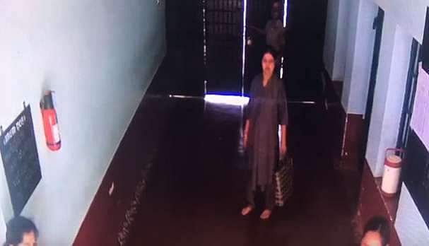 ജയിലില്‍ നിയന്ത്രണങ്ങളില്ലാതെ ശശികല; വീഡിയോ