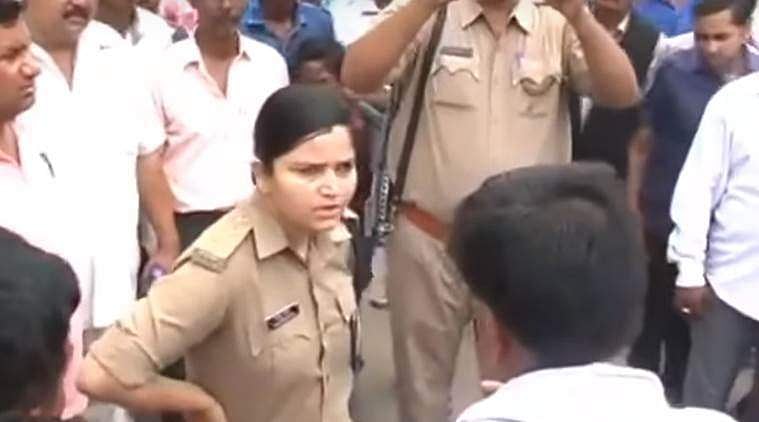 സ്ഥലം മാറ്റിയ യോഗി ആദിത്യനാദിന്റെ നടപടി നല്ല പ്രവര്‍ത്തിക്കുള്ള അംഗീകാരമായി കാണുന്നുവെന്ന് പൊലീസ് ഓഫീസര്‍ ശ്രേഷ്ഠാ ടാക്കൂര്‍