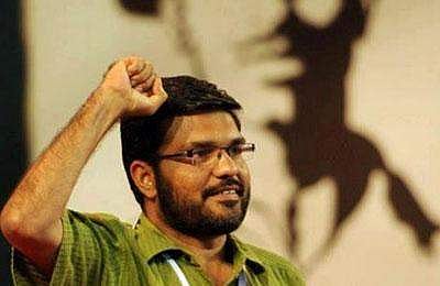 അടുത്ത ദിവസങ്ങളില്‍ കണ്ണൂരിലോ തലശ്ശേരിയിലോ എന്തെങ്കിലും സംഭവിച്ചാല്‍ സംഘികളെ കുറ്റപ്പെടുത്തരുത്: എംബി രാജേഷ്