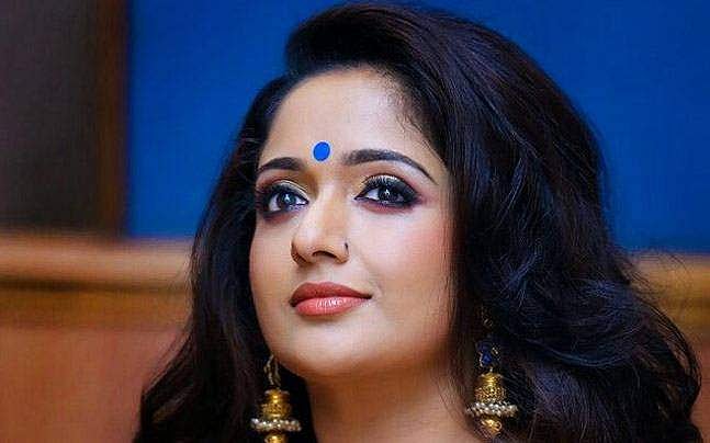 അക്രമത്തെ കുറിച്ച് ഒരു അറിവും ഉണ്ടായിരുന്നില്ലെന്ന് കാവ്യ; ചോദ്യം ചെയ്യലില് കാര്യമായ വിവരം ലഭിക്കാതെ പോലീസ്