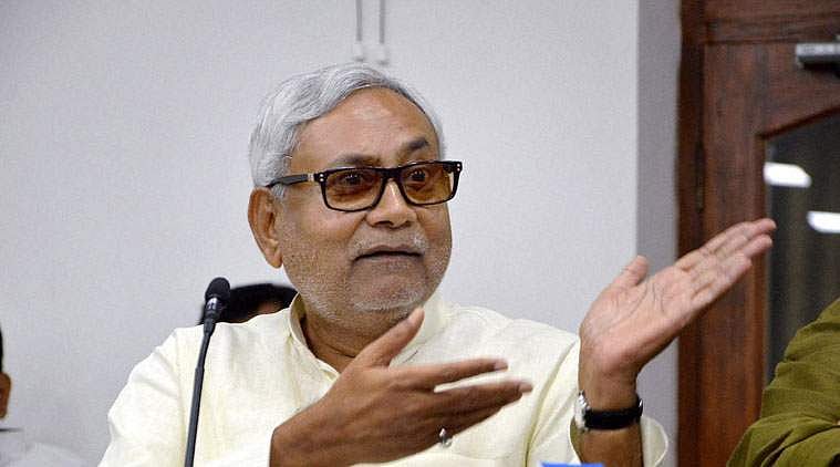 സര്‍ക്കാര്‍ രൂപികരിക്കാന്‍ അവകാശവാദം ഉന്നയിച്ച് ലാലു; നിതീഷ് കൊലപാതക കേസില്‍ പ്രതിയെന്നും ആര്‍ജെഡി