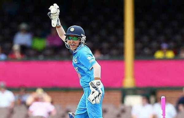 ബാറ്റ്സ്മാന് ചിന്തിച്ചു തുടങ്ങുന്നിടത്ത് സ്റ്റംമ്പ് തെറിപ്പിച്ചിരിക്കും; ധോനി അല്ല, ഇത് സുഷ്മ