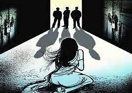 മക്കളുടെ മുന്നില്‍ വെച്ച് യുവതിയെ ബലാത്സംഘം ചെയ്തു നാല്‌പേര്‍ അറസ്റ്റില്‍