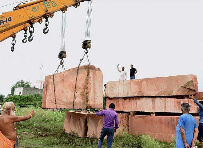 അയോധ്യയില് രാമക്ഷേത്ര നിര്മാണത്തിന് കല്ലുകള് എത്തിത്തുടങ്ങി; നൂറ് ലോഡ് ട്രക്കുകള് ഇനിയും വരുമെന്ന് വിഎച്ച്പി