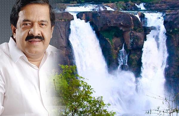 വ്യക്തിപരമായി അതിരപ്പിള്ളി പദ്ധതിക്ക് അനുകൂലമായിരുന്നുവെന്ന് രമേശ് ചെന്നിത്തല; പദ്ധതി നടപ്പാക്കാന്‍ അനുവദിക്കില്ല