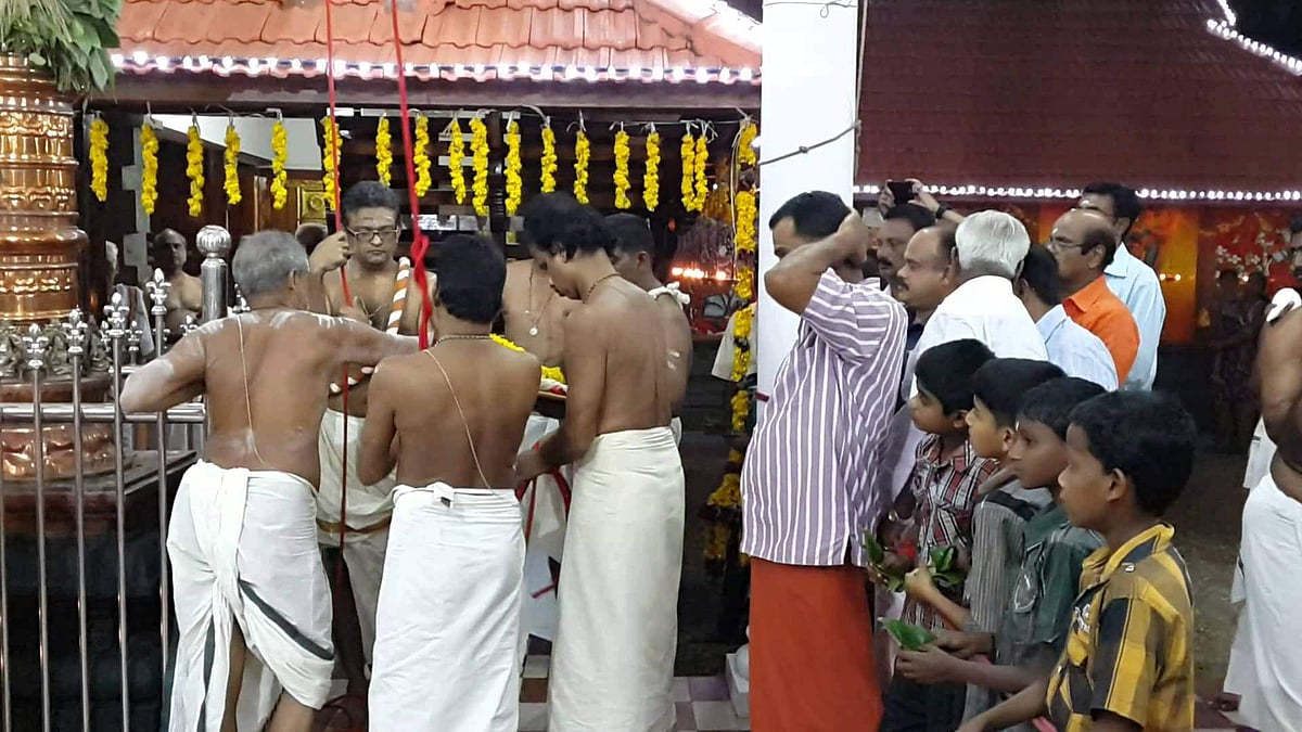 ബ്രാഹ്മണനല്ലാത്ത പൂജാരിയെ ശാന്തി കാര്യങ്ങളില്‍ നിന്ന് പുറത്താക്കി; മനുഷ്യാവകാശ കമ്മീഷന്‍ കേസെടുത്തു