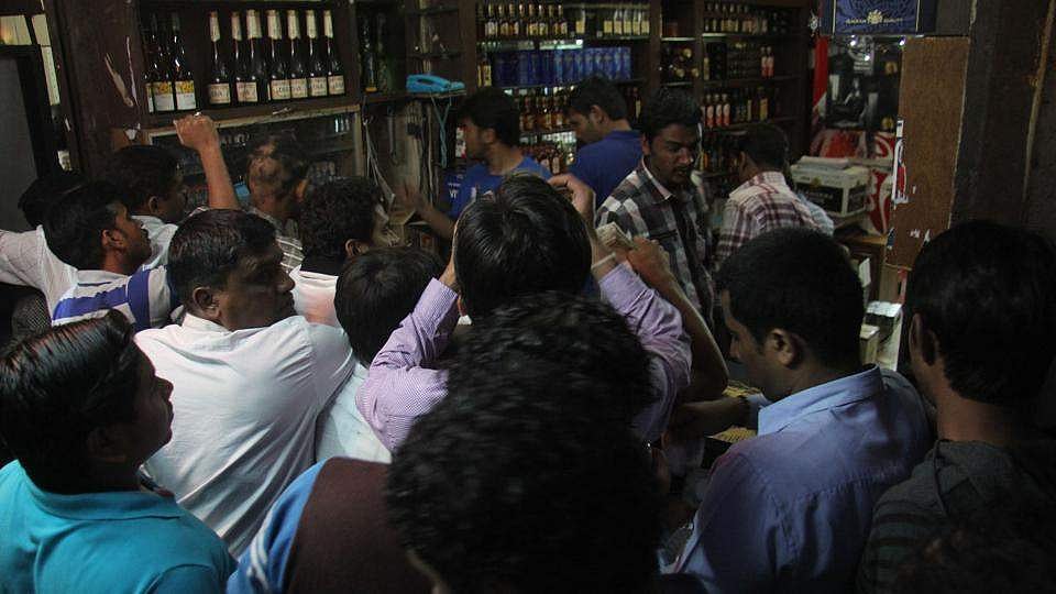 പാതയോര മദ്യശാല: സര്‍ക്കാര്‍ തീരുമാനം ഇന്ന്