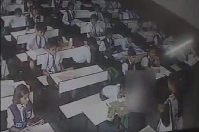 ഹാജര്‍ വിളിച്ചപ്പോള്‍ എഴുന്നേറ്റില്ല: ഏഴുവയസുകാരന് അധ്യാപികയുടെ ക്രൂര മര്‍ദനം; വീഡിയോ