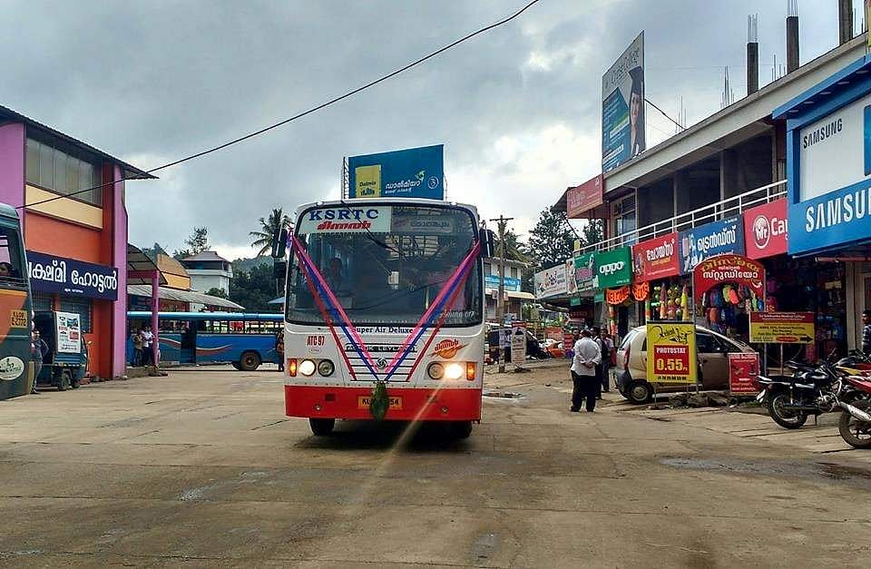 കെഎസ്ആര്ടിസിയില് മിന്നല് 'ഏറ്റു'