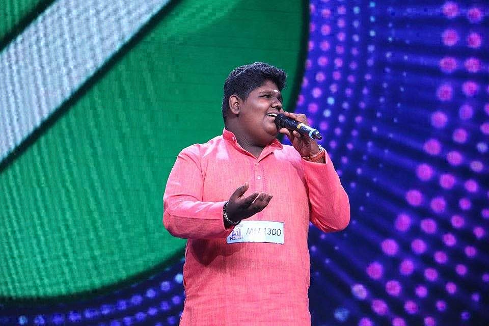 ഈ പാട്ടൊന്ന് കേട്ടാല്‍ 'മധുര ശബ്ദത്തിന്റെ ബാഹുബലി' എന്ന് പറഞ്ഞില്ലെങ്കിലേ അത്ഭുതമൊള്ളൂ!