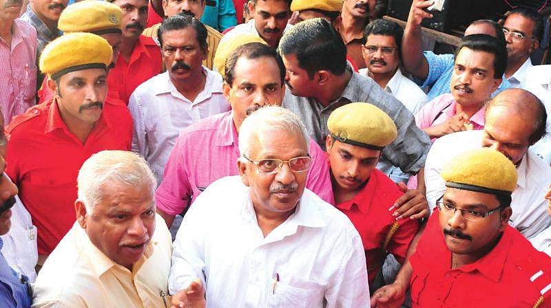 ജയരാജന്‍ കണ്ണൂര്‍ ജില്ലാ സെക്രട്ടറി സ്ഥാനം ഒഴിയുമോ? സിപിഎം സമ്മേളനങ്ങള്‍ ഈ ആഴ്ച ആരംഭിക്കും