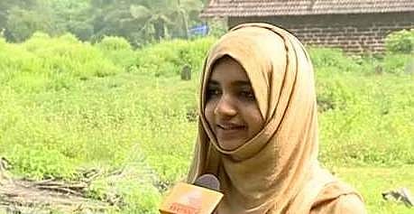 ഇസ്ലാമായി മതം മാറിയ ആതിര ഹിന്ദുമതത്തിലേക്കുതന്നെ തിരിച്ച് പോകുന്നു