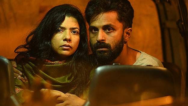 മലയാളി മനോരോഗത്തിന് മുന്നില് പിടിച്ചുനില്ക്കാന് മറ്റുവഴിയില്ല; ഐഐഎഫ്കെയില് നിന്നും സെക്സിദുര്ഗ പിന്വലിക്കുന്നതായി സംവിധായകന്