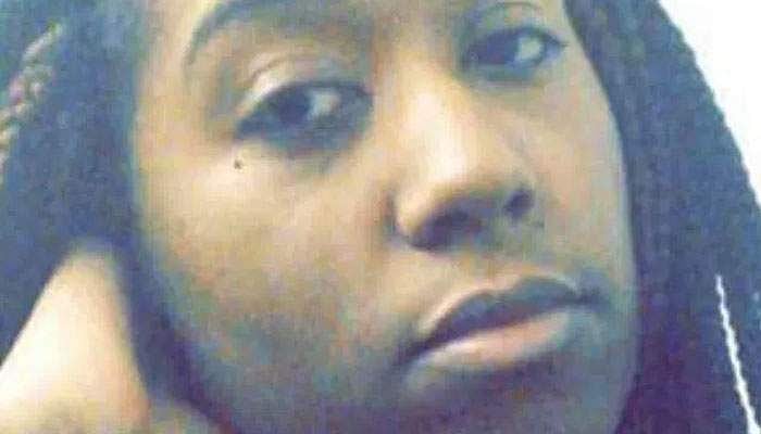 സുഹൃത്തിന്റെ കഴുത്ത് മുറിച്ചു, ഗര്ഭപാത്രത്തില് നിന്നും കുഞ്ഞിനെ പുറത്തെടുത്ത് യുവതി