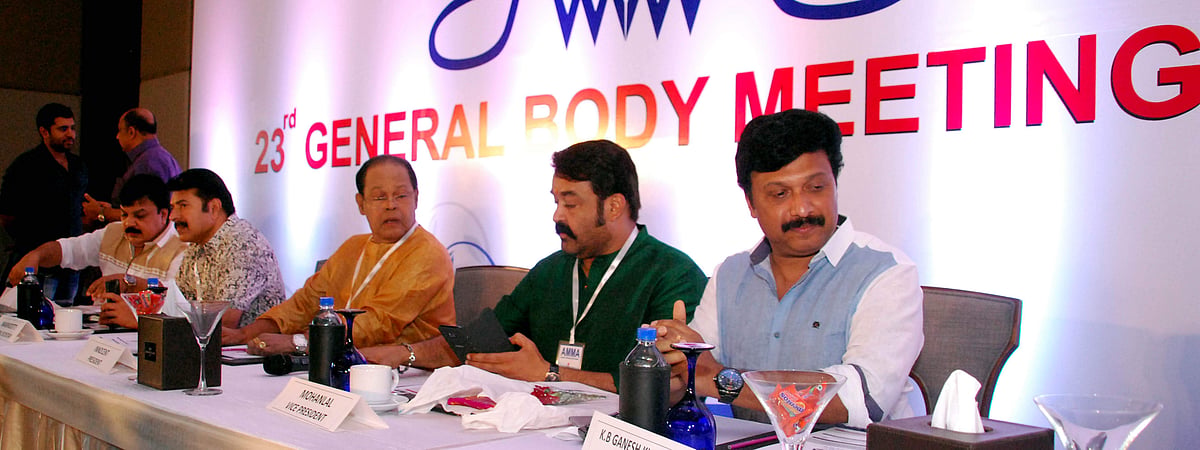 കോടതി വിധിക്കും വരെ ദിലീപ് കുറ്റവാളിയല്ല, സിനിമാ രംഗം ദിലീപിന് പിന്തുണ പ്രഖ്യാപിക്കണമെന്ന് ഗണേഷ് കുമാര്‍ 