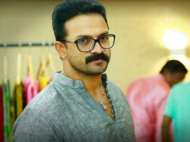ദിവസവും രണ്ടായിരം ആളുകളെങ്കിലും ഒപ്പം നിന്ന് ഫോട്ടോ എടുക്കാറുണ്ട്, ഉള്ളിന്റെയുള്ളില്‍ ഞാനത് ആസ്വദിക്കുന്നു : ജയസൂര്യ 