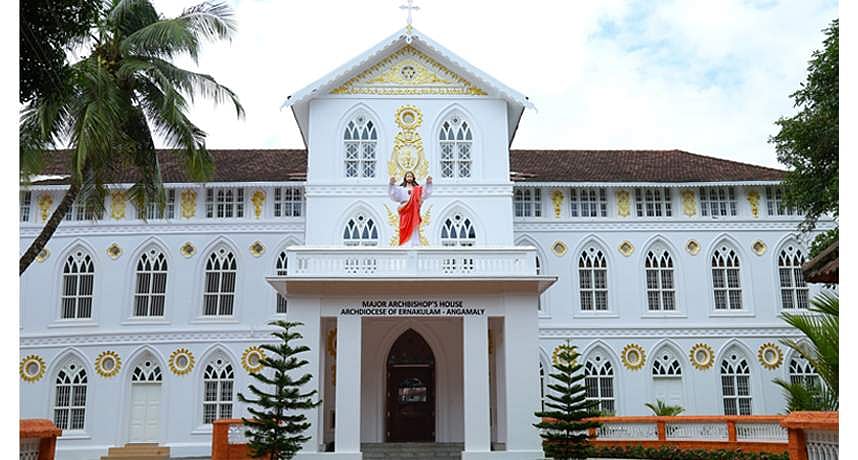 സീറോ മലബാര് സഭ ഭൂമി ഇടപാടില് കടുത്ത നിലപാടുമായി വൈദികര് ; അന്വേഷണം ആവശ്യപ്പെട്ട് മാര്പാപ്പയ്ക്ക് പരാതി നല്കി
