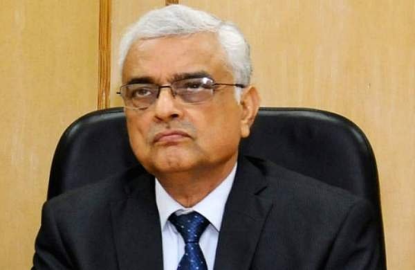 വോട്ടര്‍ ഐഡന്റിറ്റി കാര്‍ഡ് ആധാറുമായി ബന്ധിപ്പിക്കണം ; മറുനാടന്‍ തൊഴിലാളികള്‍ക്ക് തപാല്‍ വോട്ട് പരിഗണനയിലെന്നും ഓം പ്രകാശ് റാവത്ത്