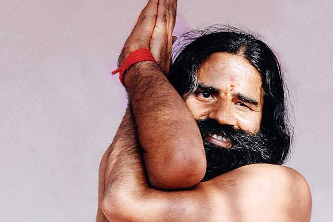 യോഗ പരിശീലിക്കൂ; കൊറോണയെ ഭയപ്പെടേണ്ടതില്ലെന്ന് ബാബാ രാംദേവ്